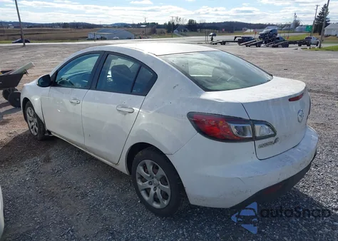 2011 Mazda Mazda3 I Sport z USA, uszkodzony, nr VIN JM1BL1UG6B1356009